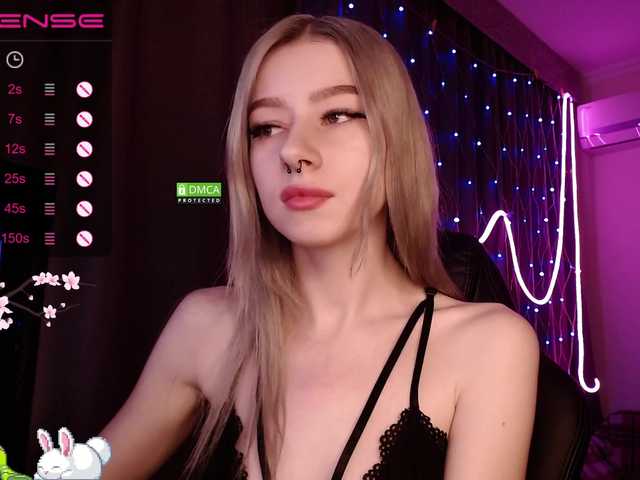 Live sex webcam photo for Annelitt #287948107