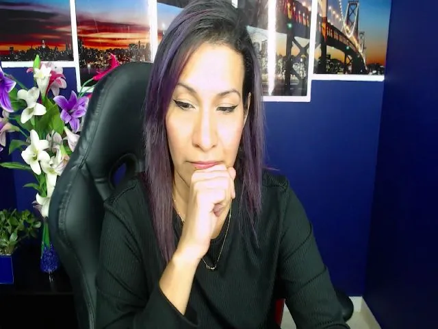 Live sex webcam photo for Infernalsexx #265121729