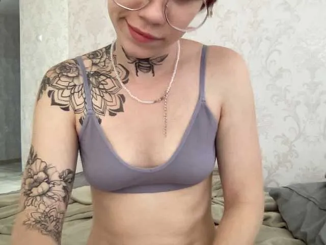 Live sex webcam photo for 669Aleksa669 #255006525