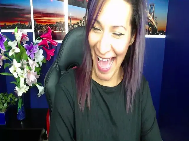 Live sex webcam photo for Infernalsexx #265137221