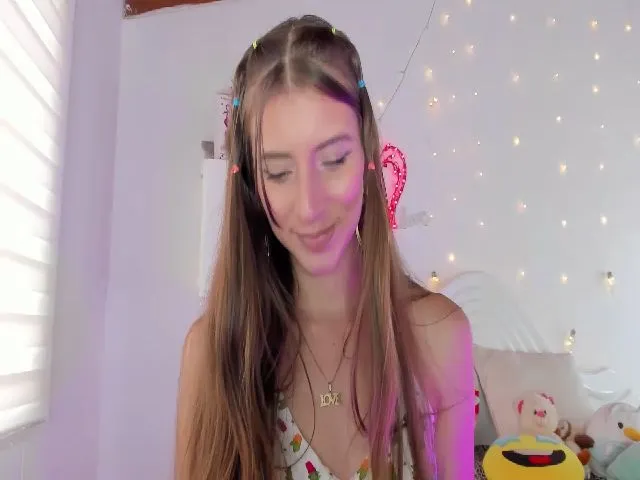 Live sex webcam photo for AlessaKitty #253529823