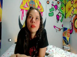 Live sex webcam photo for Moon_18 #251765625