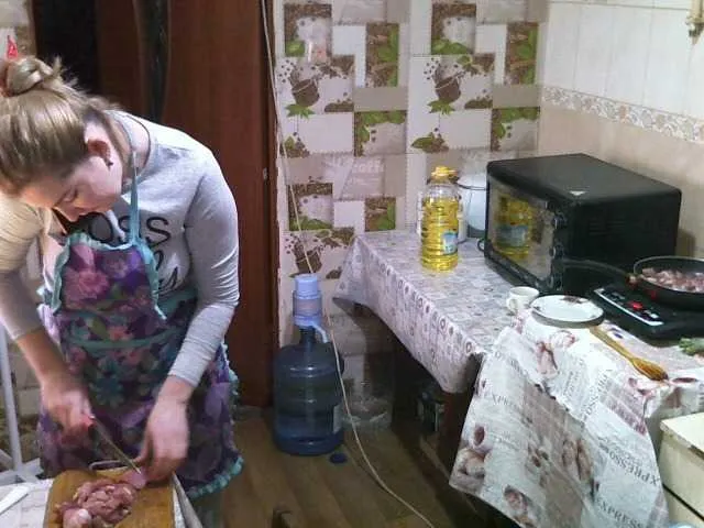 Live sex webcam photo for CladkayaBylos #241162488