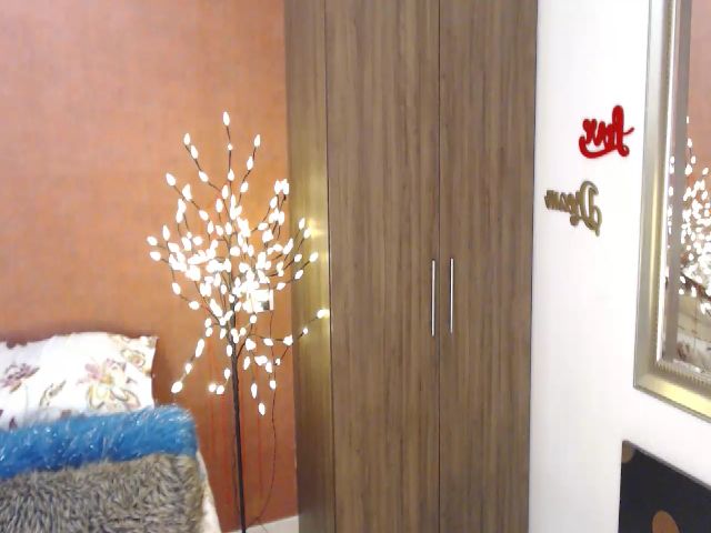 Live sex webcam photo for Forevermanu #261460441