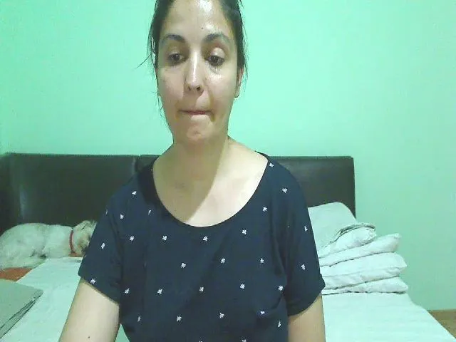 Live sex webcam photo for OneHotty #257244530