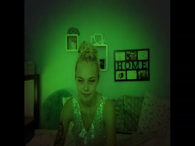 Live sex webcam photo for HappyAnna #260465339