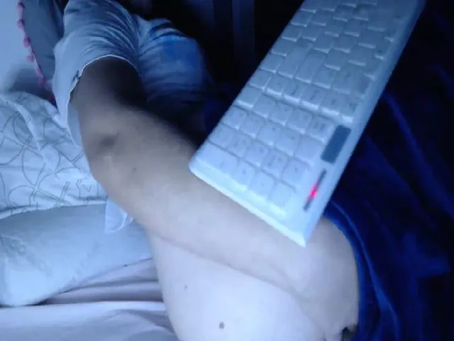 Live sex webcam photo for Joanne7 #265367285