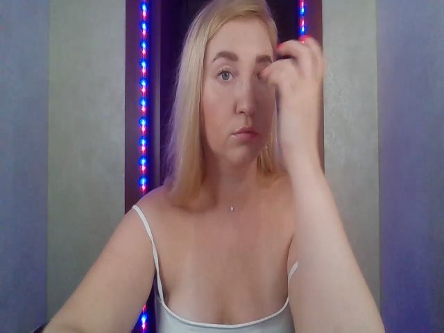 Live sex webcam photo for Ollydoll1 #262855683