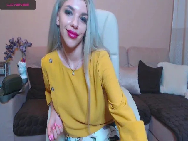 Live sex webcam photo for SilviaDream #254271391