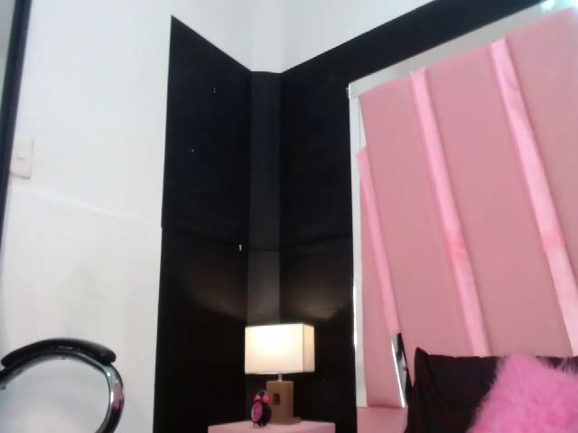 Live sex webcam photo for avriljhonson #258850436