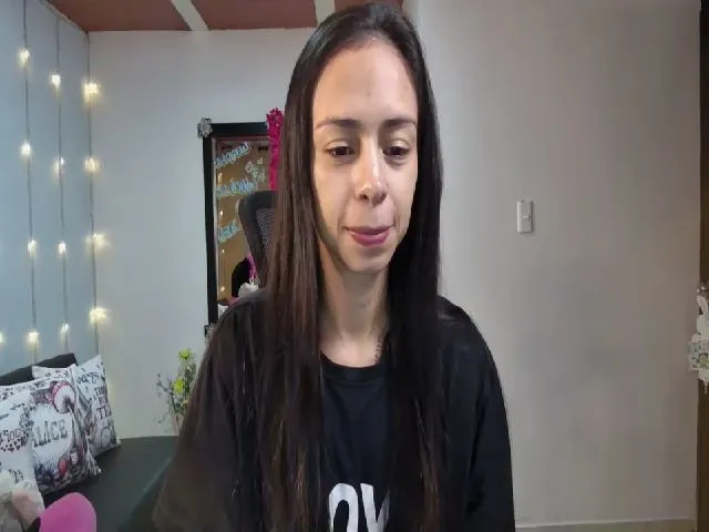 Live sex webcam photo for Aliicia #262126239