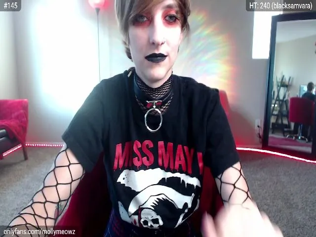 Live sex webcam photo for MollyMeowz #253625744
