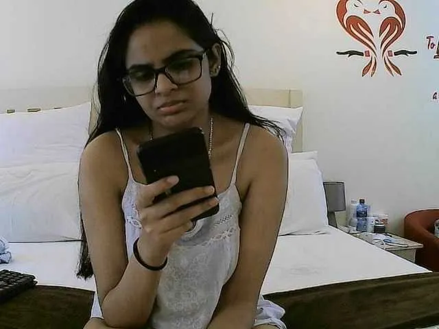 Live sex webcam photo for DirtySnowball #241153728