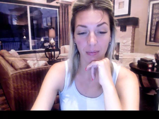 Live sex webcam photo for MornaDevis #264402217