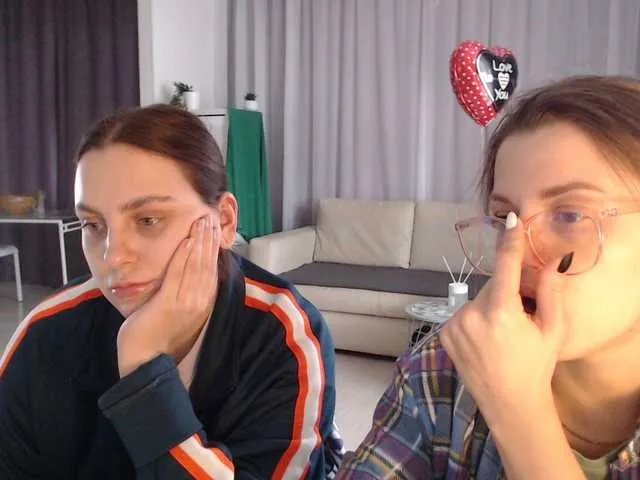 Live sex webcam photo for BugaGirls #241165728