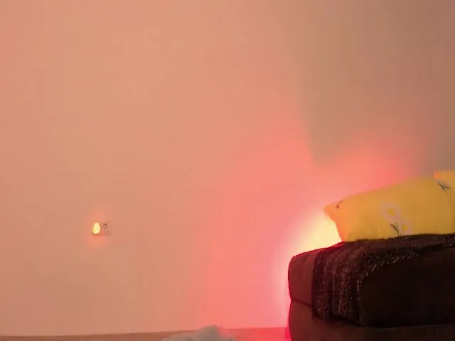 Live sex webcam photo for ViktoriaMyLuv #263399800