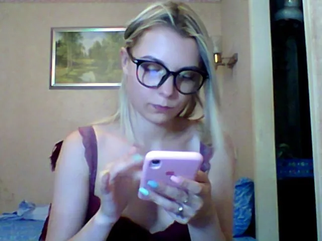 Live sex webcam photo for BreeAngel #252509387