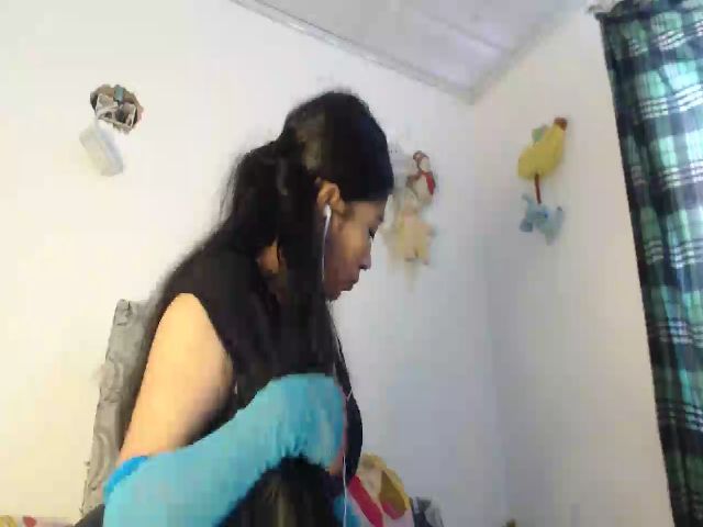 Live sex webcam photo for CHILENITAHOT #263286282