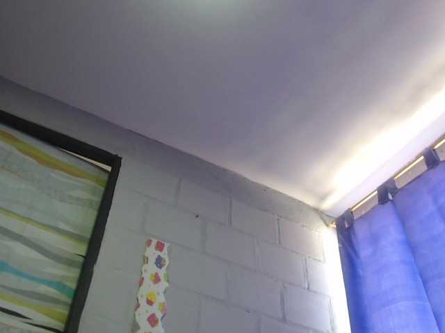 Live sex webcam photo for zoe-barnet #264430493