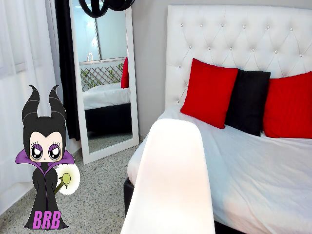 Live sex webcam photo for Eva_Watson #256342169