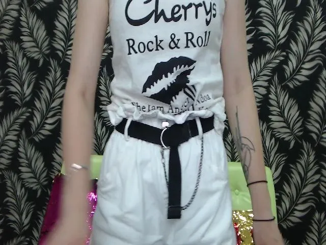 Live sex webcam photo for MollyTravis #254700197