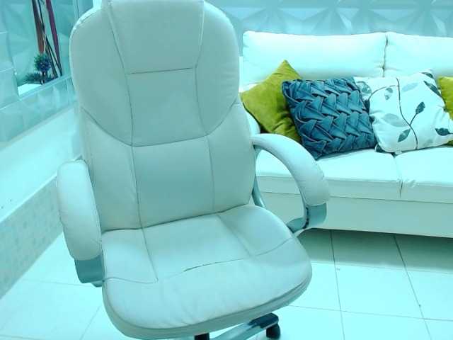 Live sex webcam photo for samantha-BBW #241384351