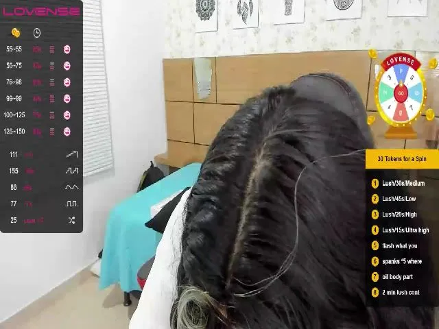 Live sex webcam photo for Kloemss #253793413