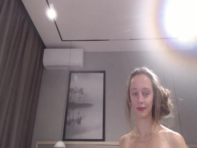 Live sex webcam photo for Innocent_Miss #252911680
