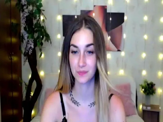 Live sex webcam photo for Lolly__Pop__ #257746668