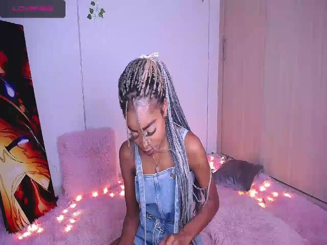 Live sex webcam photo for Aria_brown_ #257094309