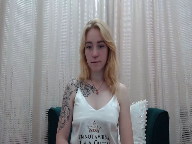 Live sex webcam photo for RedBerryy #253291583