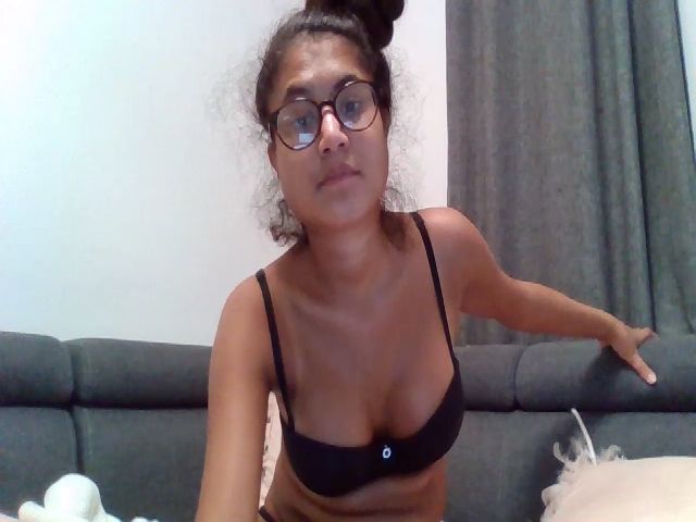 Live sex webcam photo for Fuckdolllucy #259331760