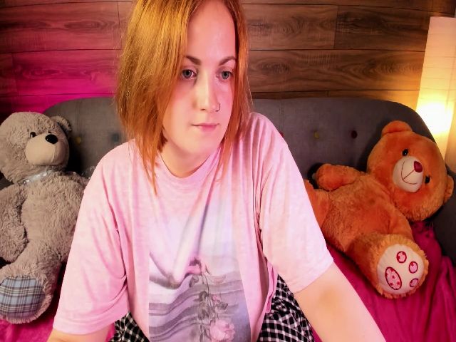 Live sex webcam photo for AliceCutePerv #260012661