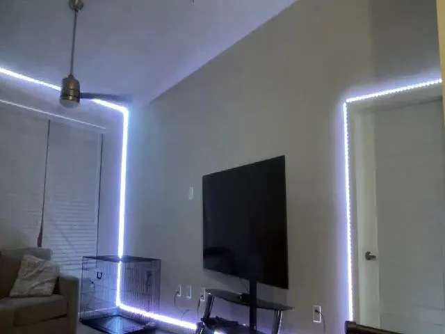 Live sex webcam photo for Sammy_gray #265355263