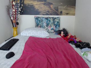 Live sex webcam photo for AikoTailor #287875928