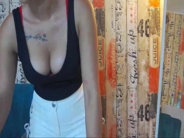 Live sex webcam photo for RubbyKalifha #253779995