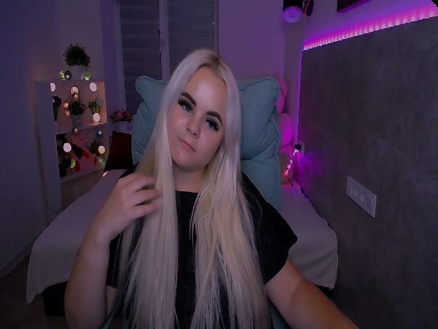 Live sex webcam photo for Jenni__fer #257906663