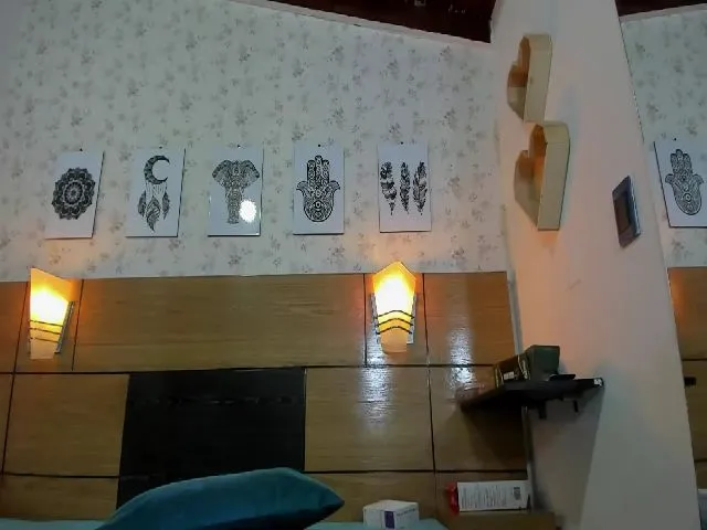 Live sex webcam photo for Kloemss #259956327