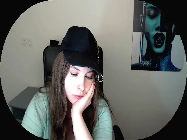 Live sex webcam photo for MollyMey #265176082