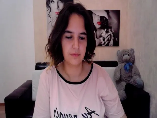 Live sex webcam photo for Erin_Holmes #255661291