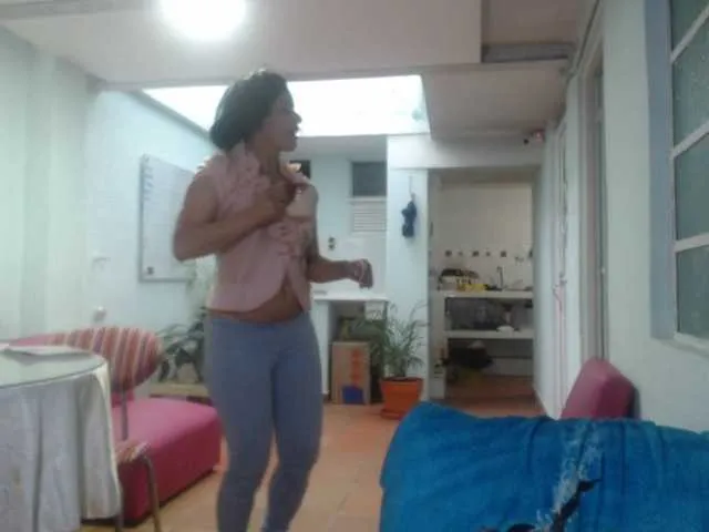 Live sex webcam photo for KattleyaGrey #241097432