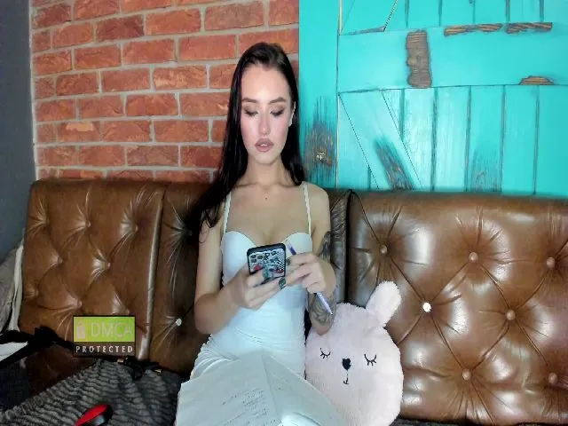 Live sex webcam photo for Milevskate #260869145