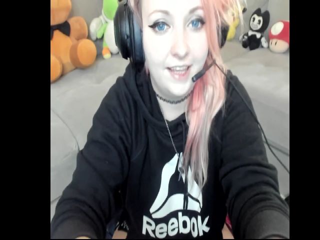 Live sex webcam photo for PrincessBluu #252618785