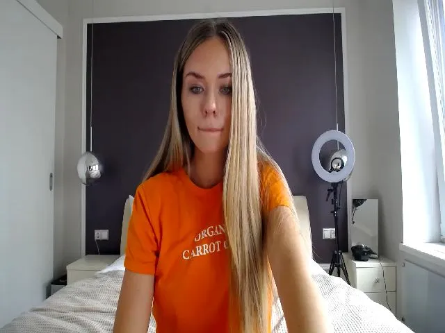 Live sex webcam photo for Linda_0nline #256778769