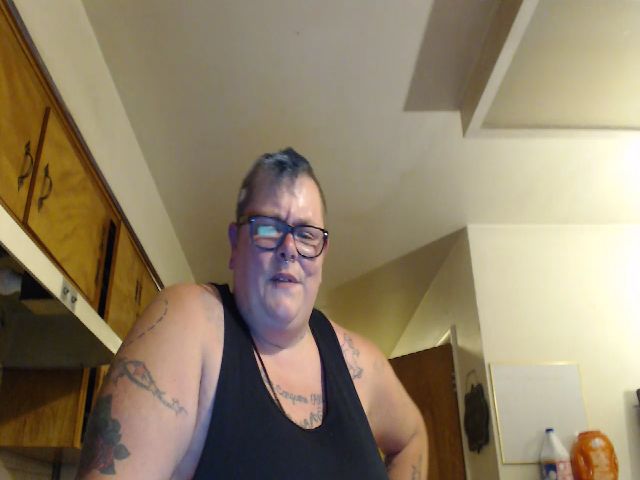 Live sex webcam photo for PunkChick420 #264109193