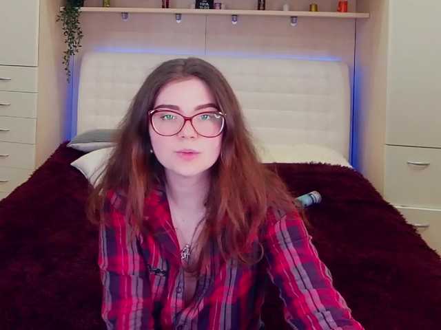 Live sex webcam photo for EliRoks #241235260