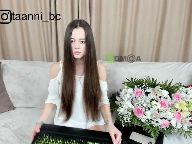 Live sex webcam photo for Taanni #241408700