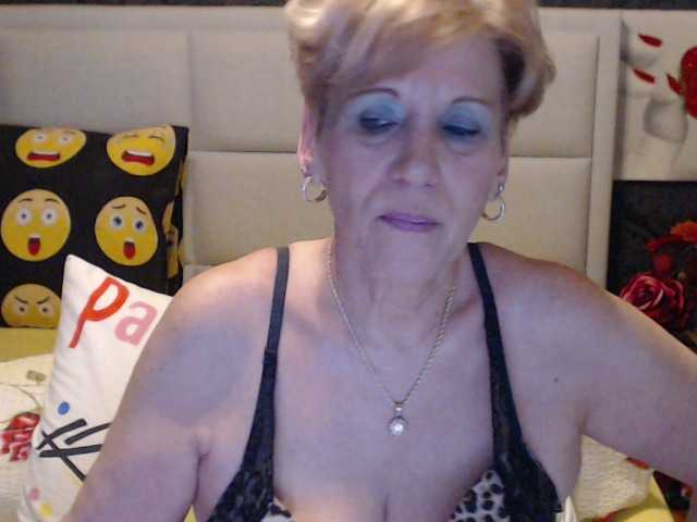 Live sex webcam photo for ANGELGRANNY #241407715