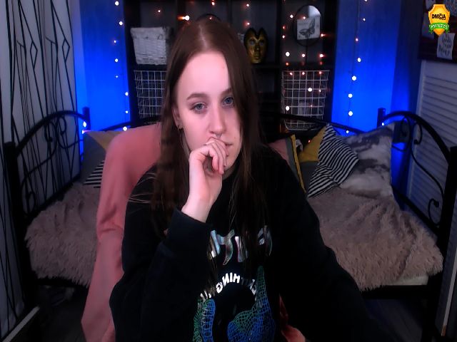 Live sex webcam photo for LynneDawson #253269957