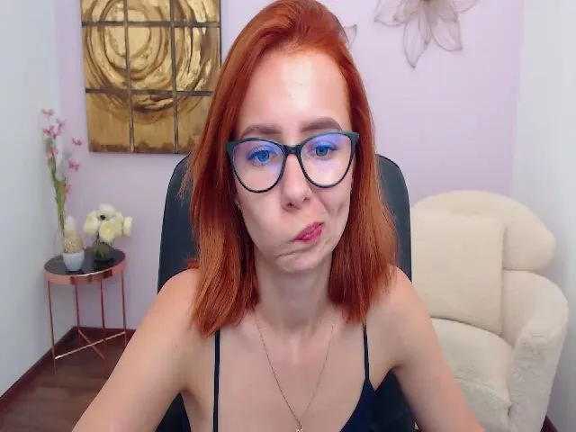 Live sex webcam photo for MircellaGrey #259903671